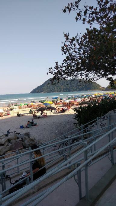 Apto Praia Do Tombo กัวรูจา ภายนอก รูปภาพ