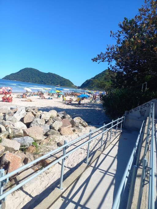 Apto Praia Do Tombo กัวรูจา ภายนอก รูปภาพ